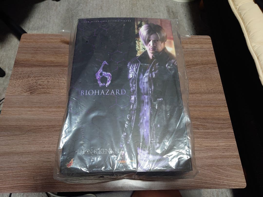 新品未組立 ホットトイズ バイオハザード6 レオン・S・ケネディ マスターピース