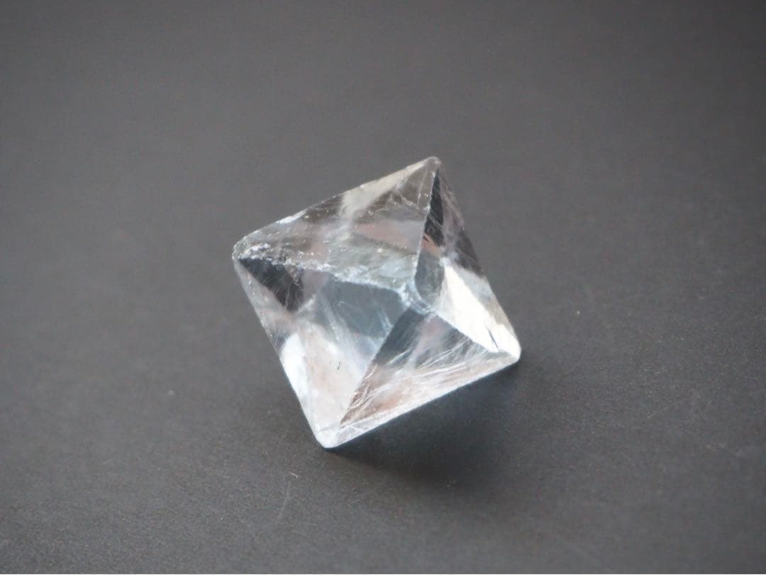 フローライト　八面体　イリノイ産　蛍石　天然石　原石　鉱物標本　鉱石 【C1】