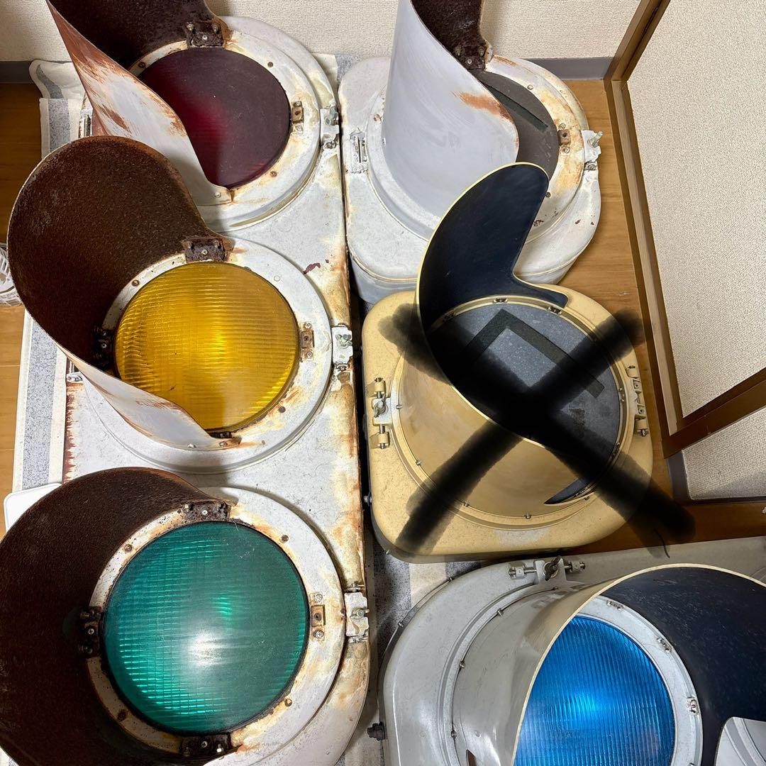 本物　信号機　紬