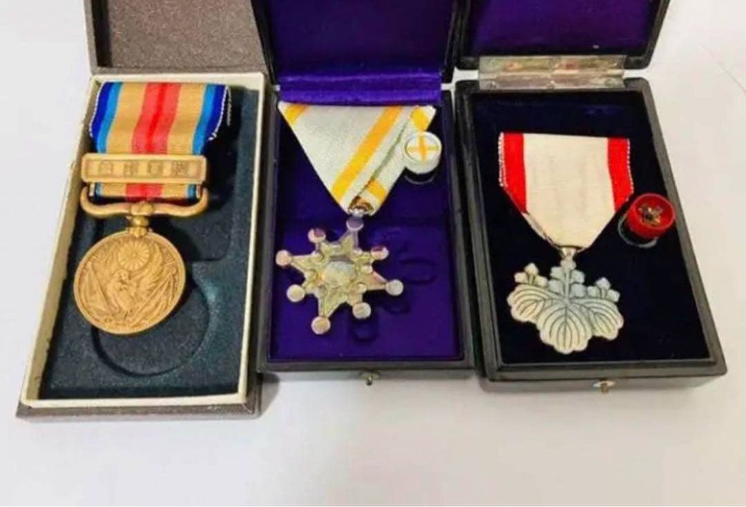 中古品 断捨離中 送料込 勲章 セット コレクション用