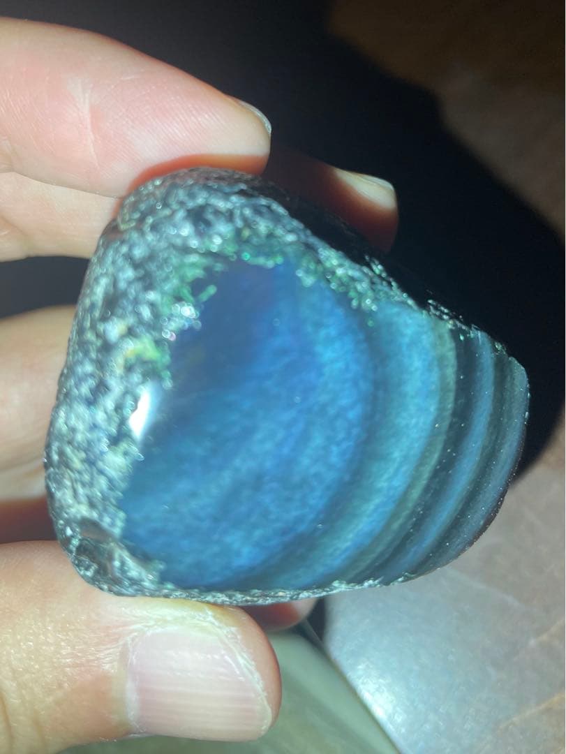 研磨品　十勝石玲瓏　ブルー、グリーンベースレインボーオブシディアン