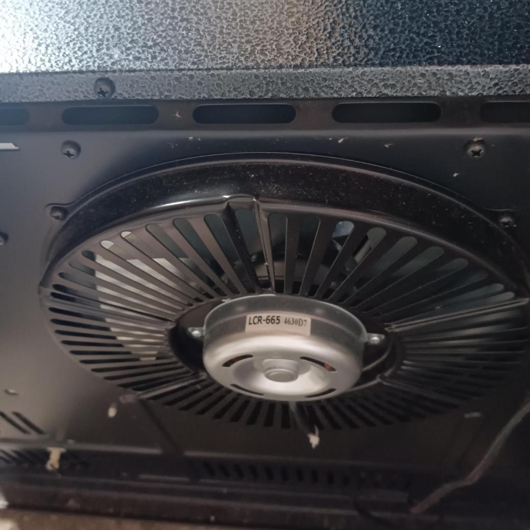 トヨトミ 石油ファンヒーターLR-680C高出力高火力ストーブ24畳　2014年