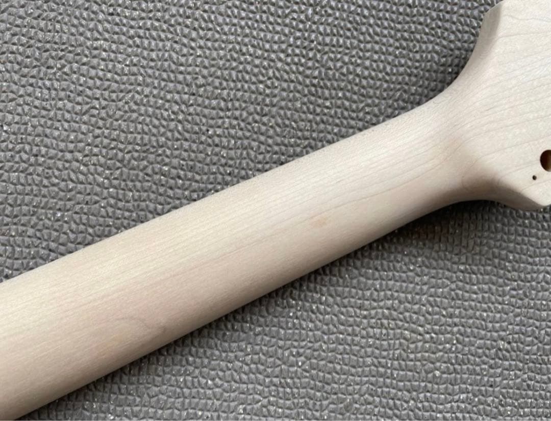 ストラトキャスタータイプ / 未塗装 21F ネック