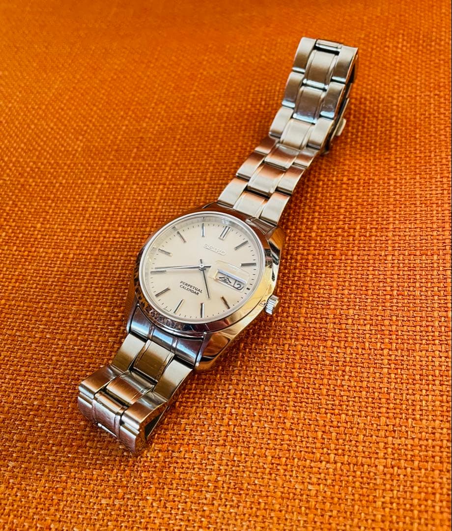 稼働品　セイコー　パーペチュアルカレンダー　8f33 8F33-0040