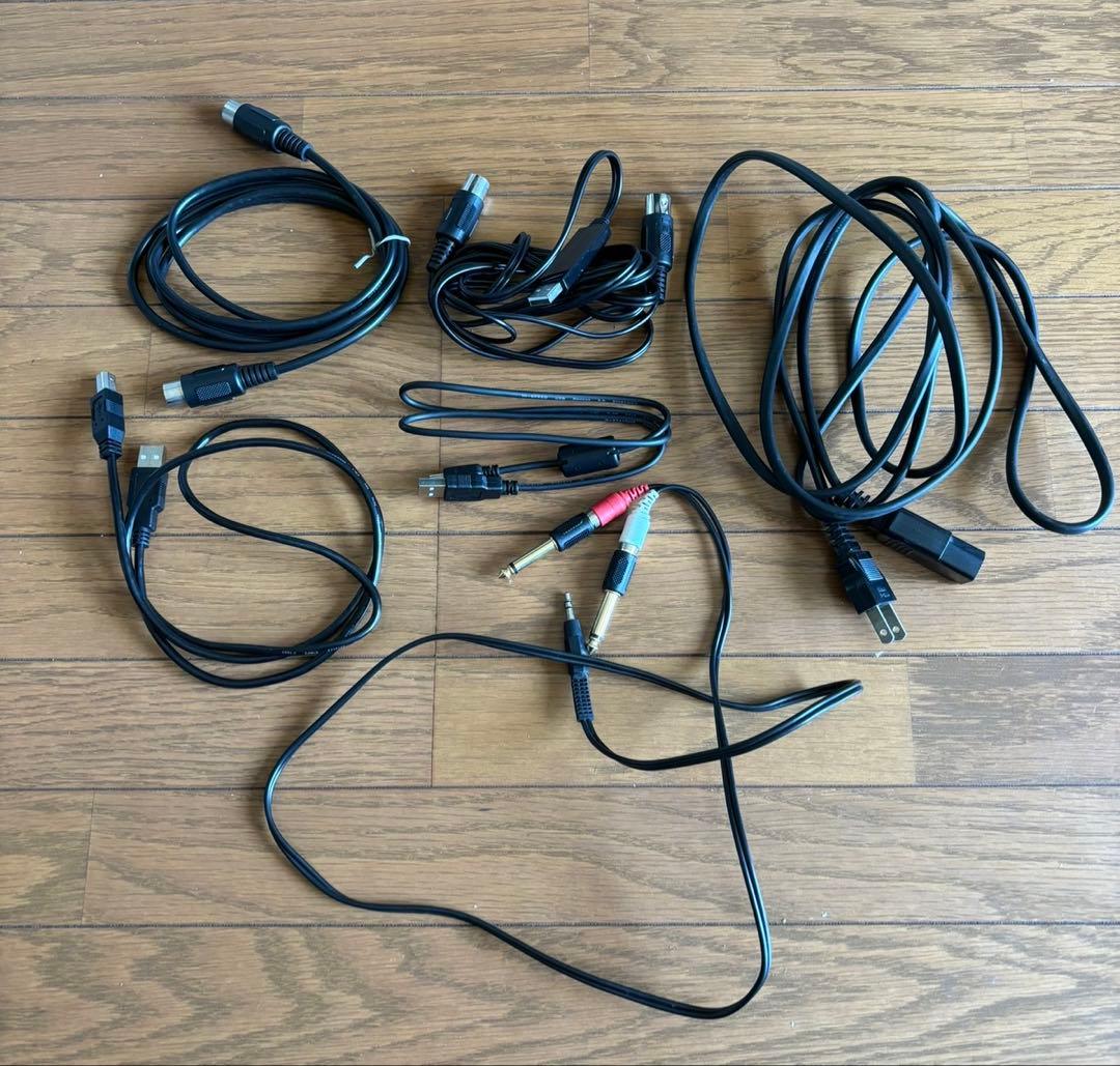 KORG M1 音楽ワークステーション　シンセサイザー ペダル専用台付き