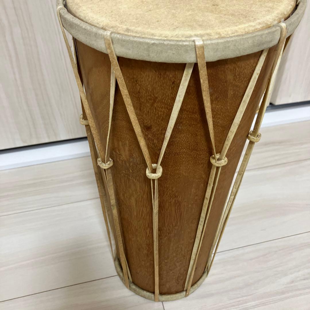 両面太鼓　ガムラン クンダン？　インドネシア　バリ　打楽器