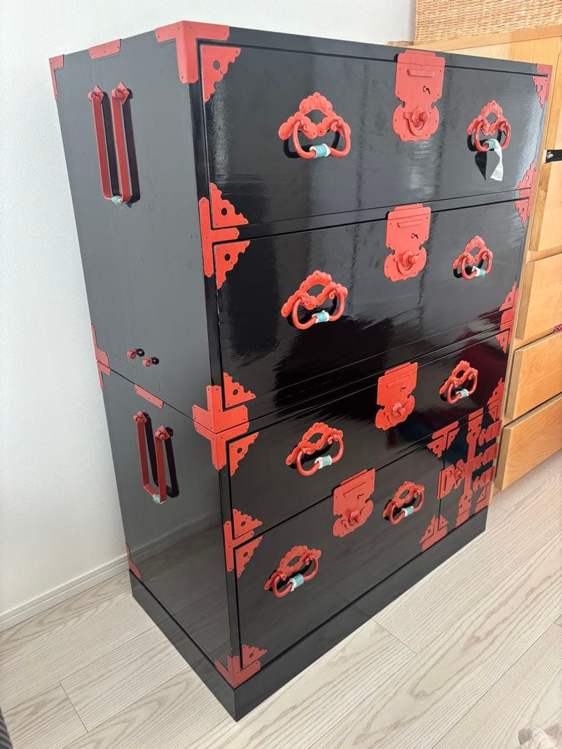 和箪笥 漆塗