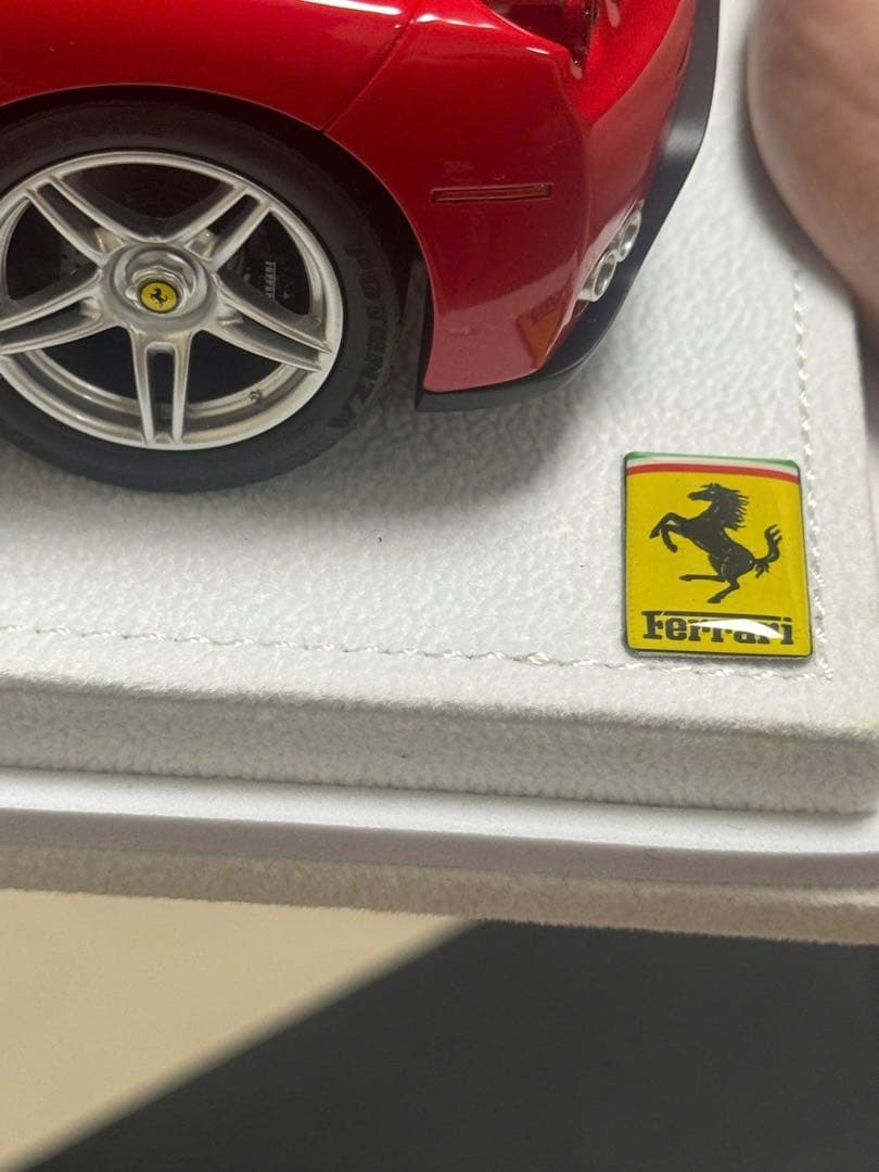 Ferrari Enzo 1:18 ミニカー