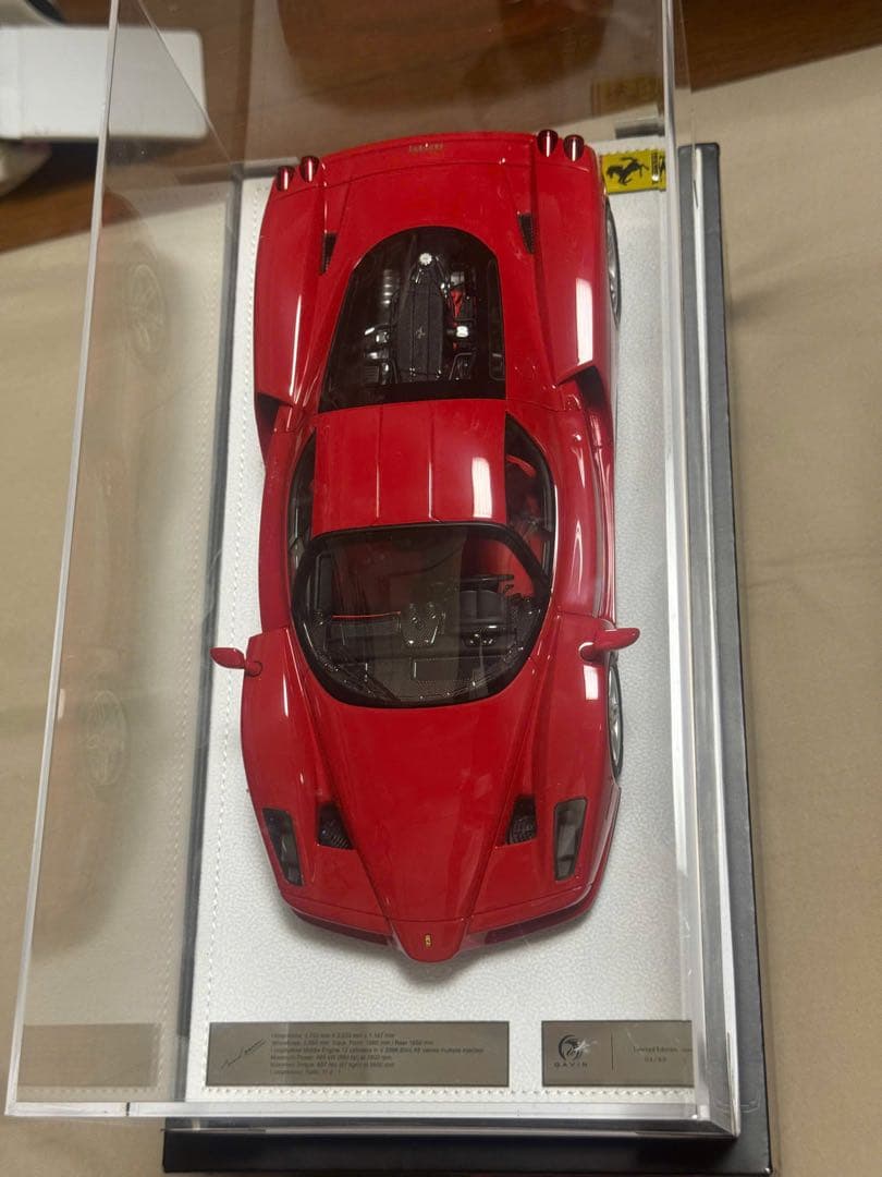 Ferrari Enzo 1:18 ミニカー