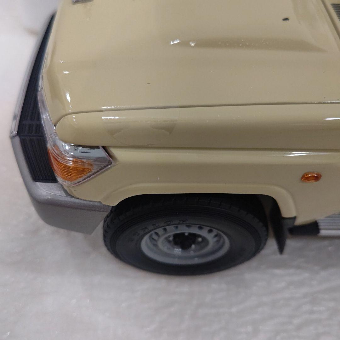 KYOSHO 1/18 トヨタ ランドクルーザー 76 2017 (ベージュ)