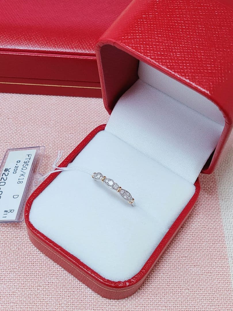 新入荷 未使用品 k18 pt950 ダイヤモンド 0.20ct リング