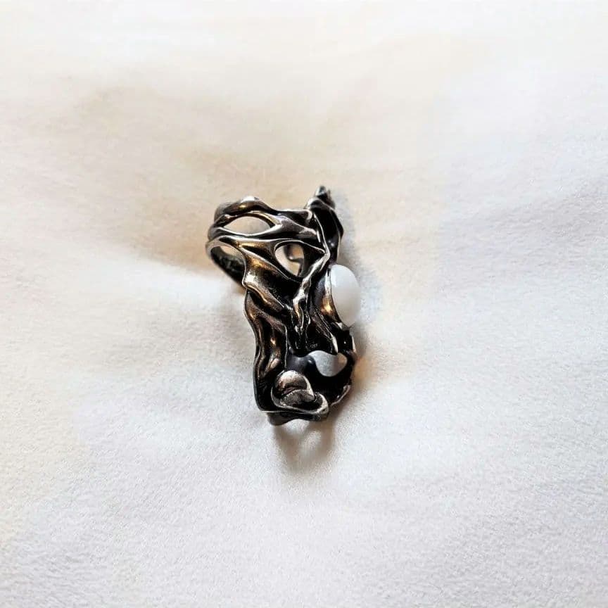 う*に様 【希少】TAUJAN リング WhiteOnyx pulse