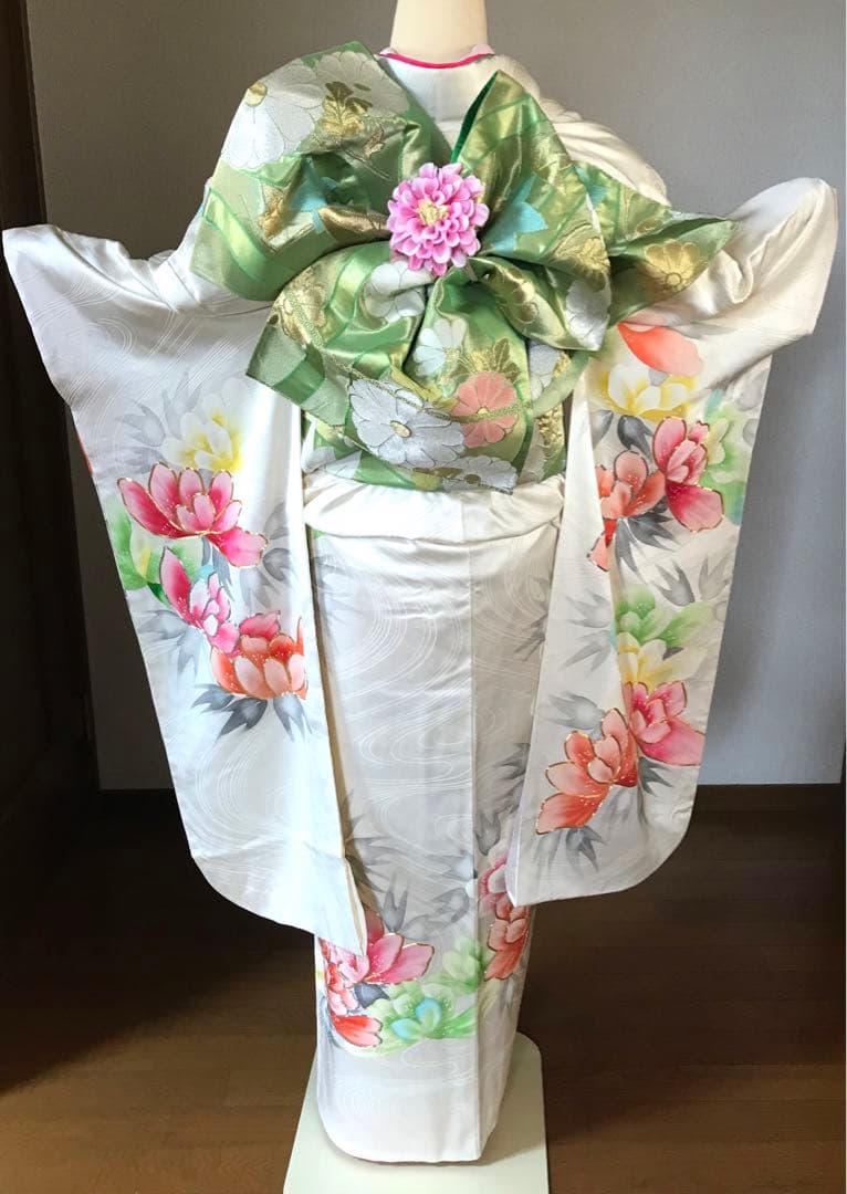 振袖セット　アイボリー　白系　牡丹❤️金駒刺繍　成人式振袖