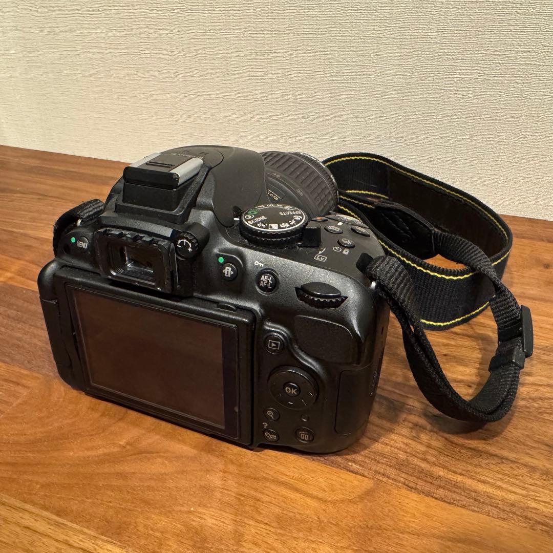 Nikon D5200 デジタル一眼レフカメラ本体 バッテリーセット