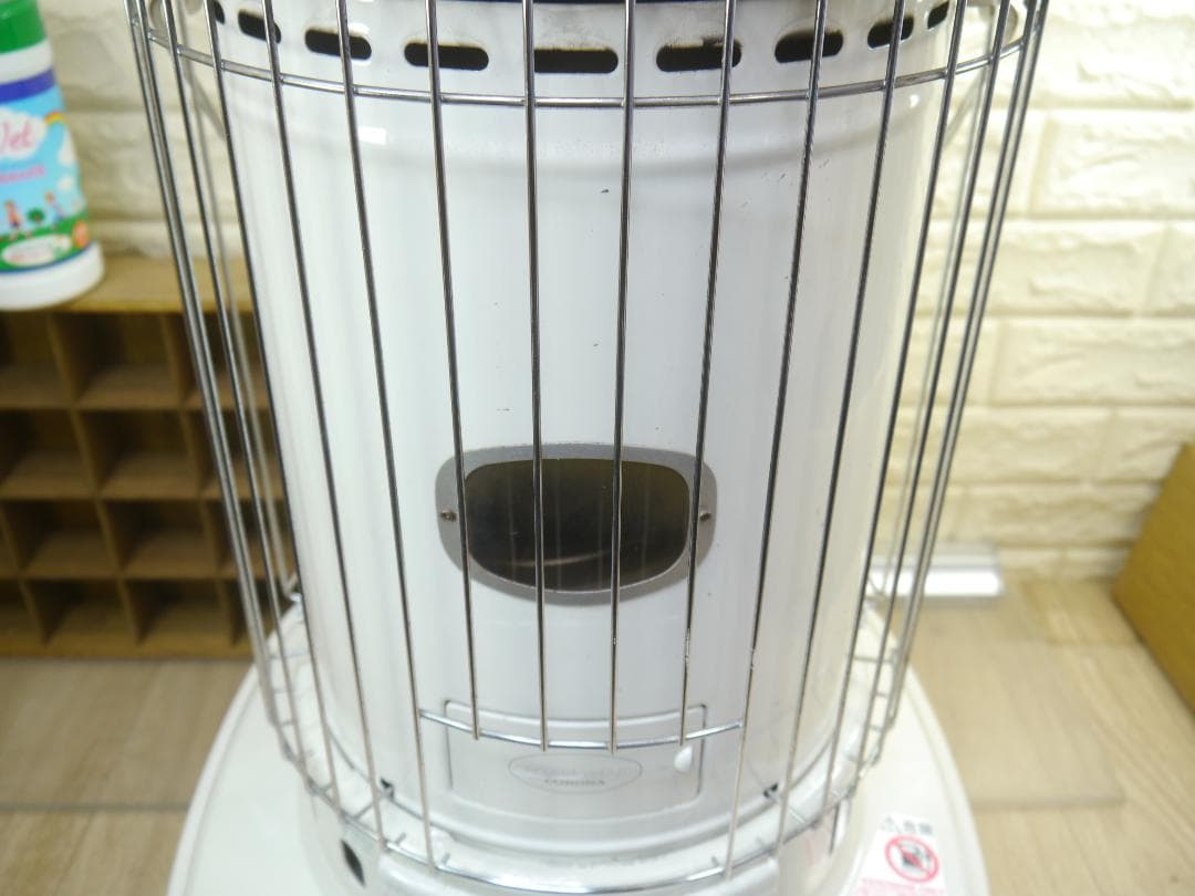 送料込み◆2013⑥◆コロナ　灯油ストーブ 円筒形 ホワイト