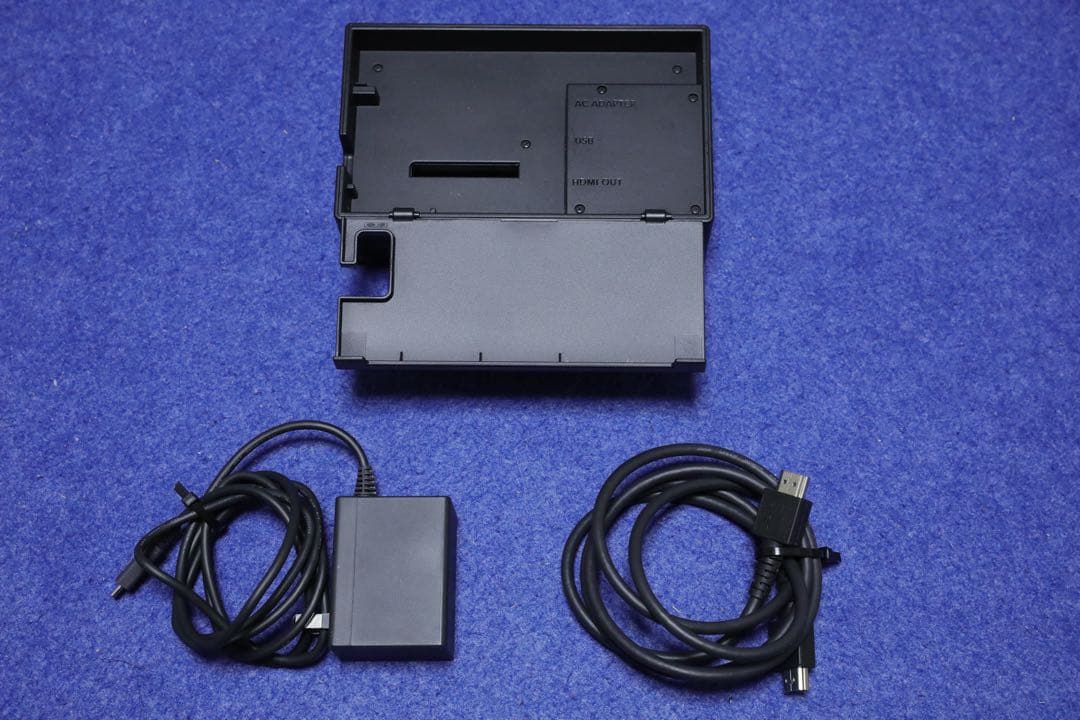 Nintendo Switch 本体 ジョイコン　SDカード