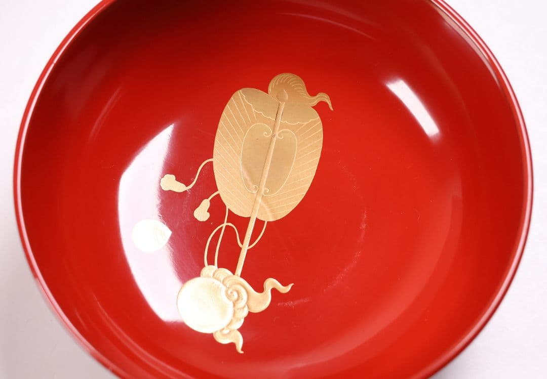 【CM361】輪島塗 宝尽くし金蒔絵 朱塗椀 三客 小槌 軍配 霊芝 木製漆器