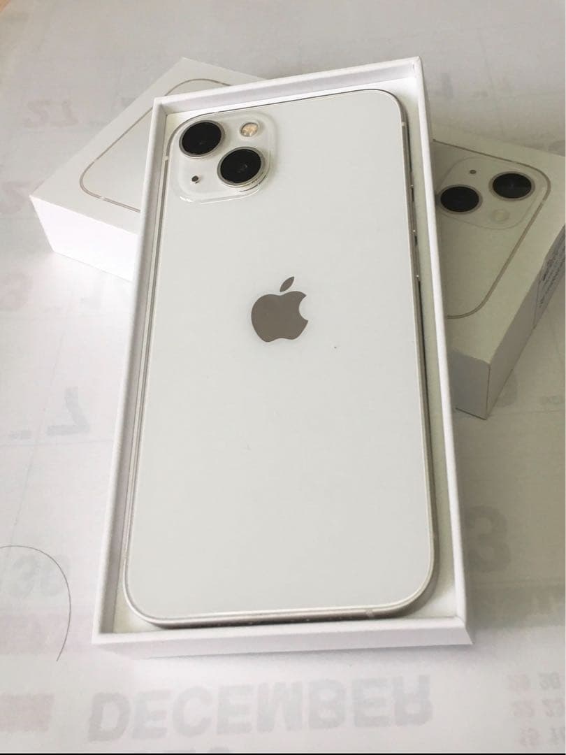 Apple iPhone 13 本体 ホワイト