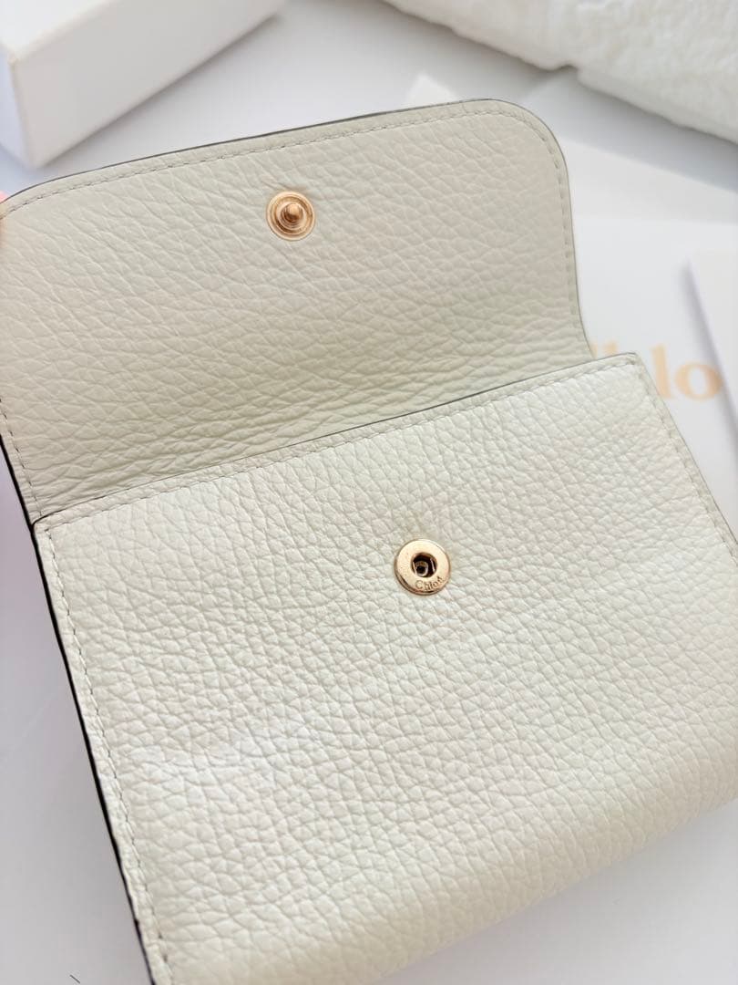 Chloé クロエ　ホワイトレザー三つ折り財布　スモールトリフォールドウォレット