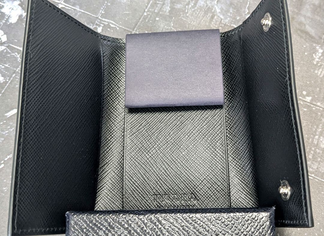 伊*崎様 【限定新品・週末値下げ】PRADA プラダ　サフィアーノ マルチカラー