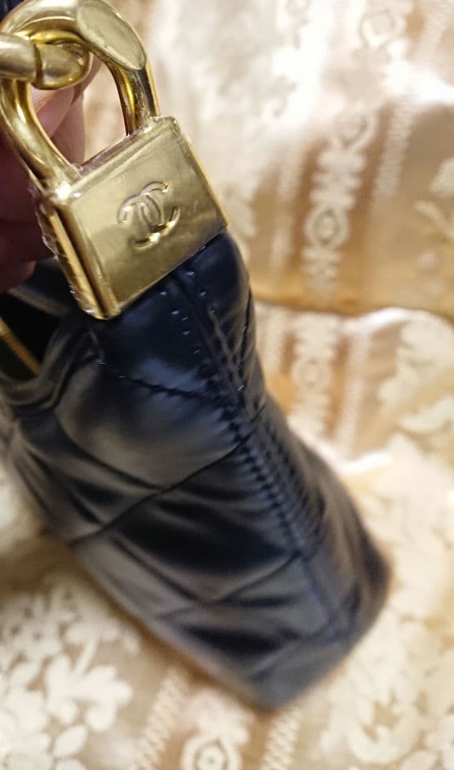 ☆CHANEL ノベルティ キルティング デザイン ショルダーバッグ☆
