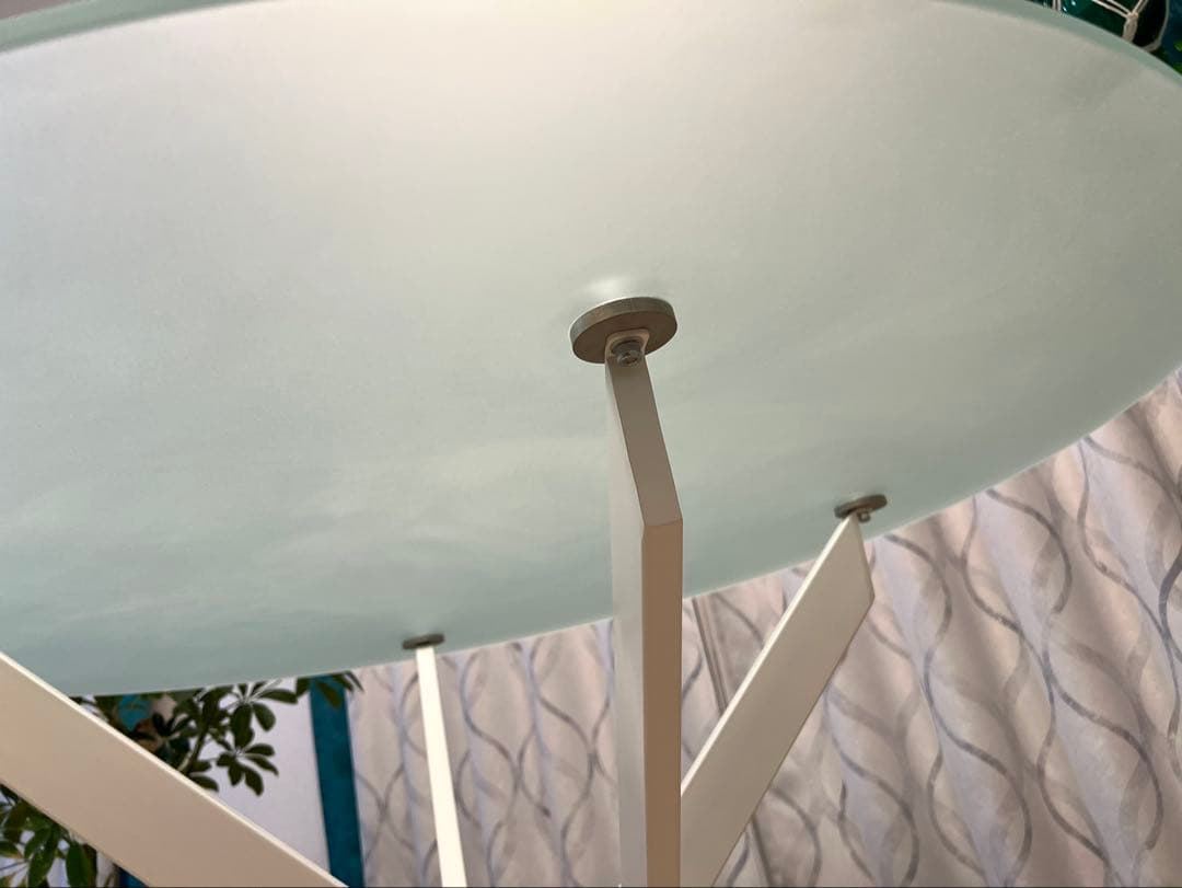 最終値下げダイニングテーブル円形 丸 強化ガラス(ホワイト)日付指定可