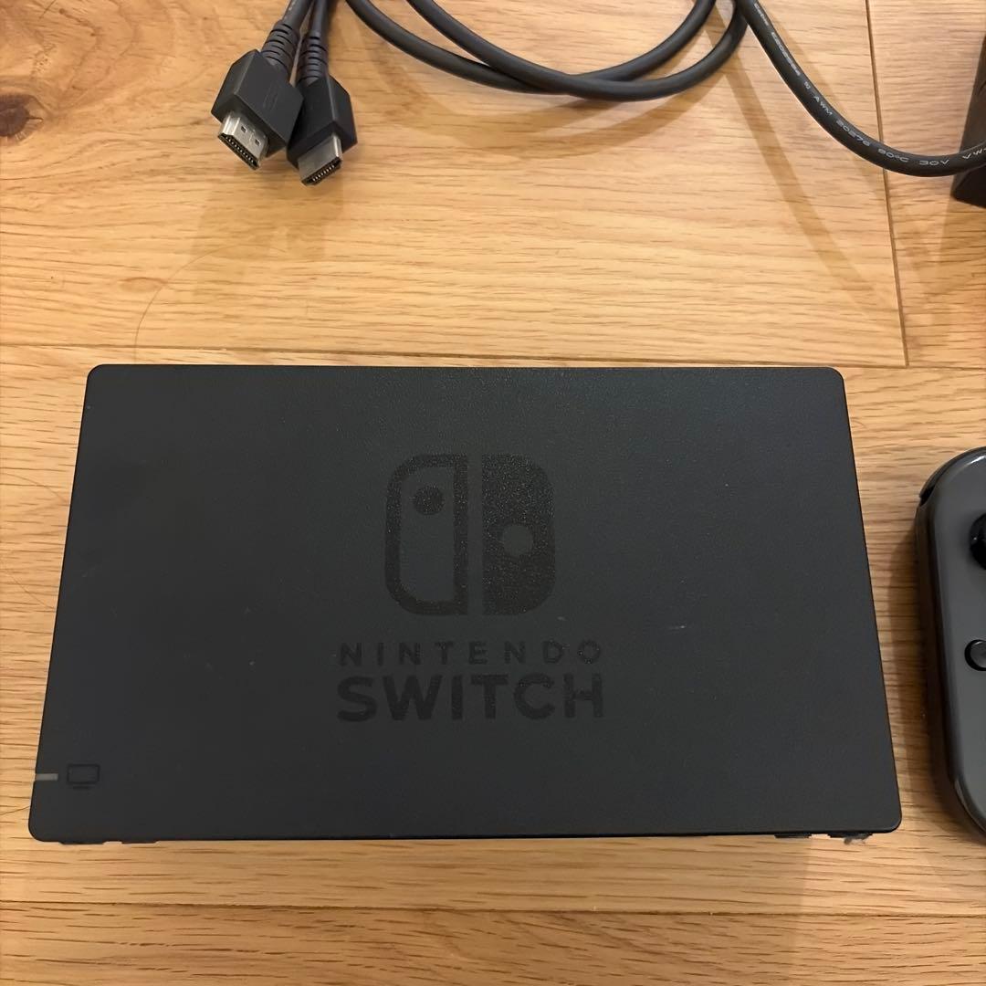Nintendo Switch 本体 + 付属品+持ち運びケース
