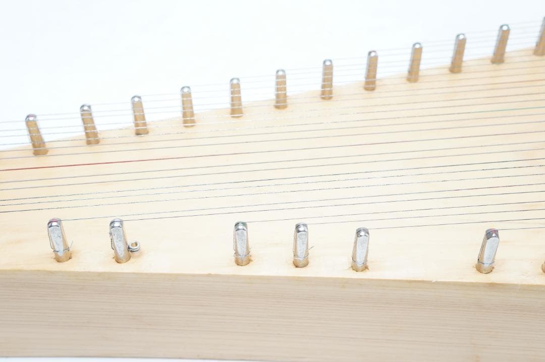 プサルタリー　37弦　弦楽器