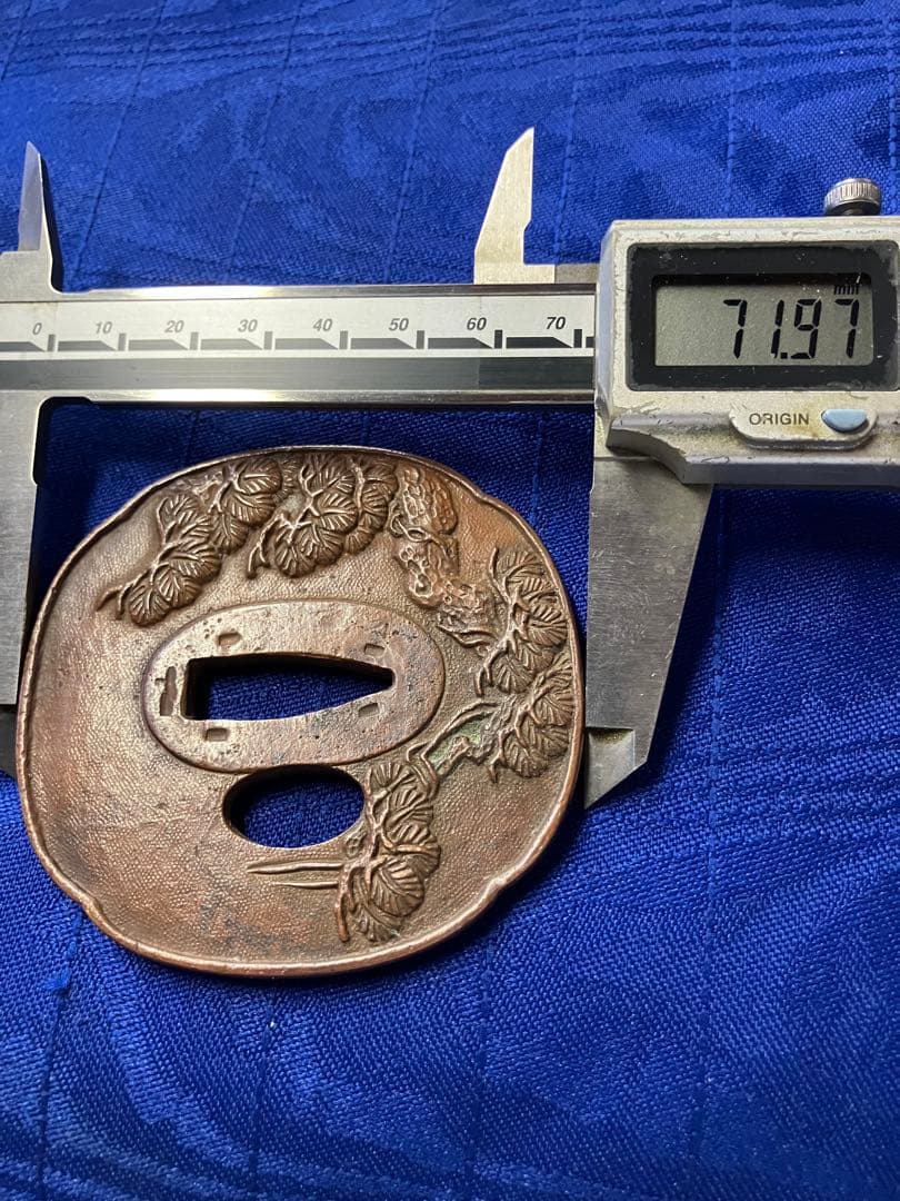 日本刀　刀　鍔　銅製　松の柄