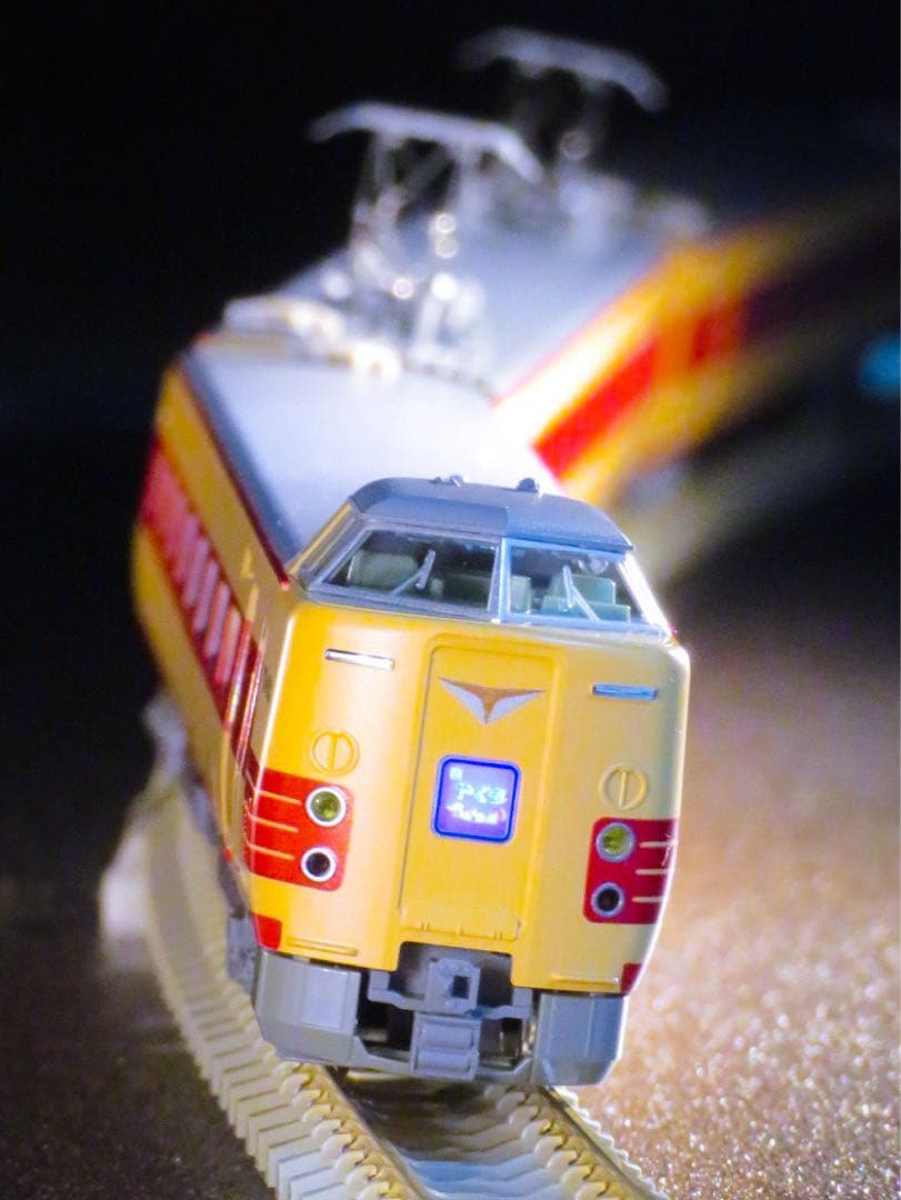 KATO 【特別企画品】 381系 ＜国鉄色リバイバルやくも＞【新品,未使用品】