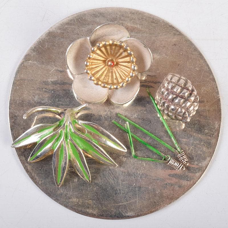 銀製　山本嘉夫（三代　平安梅都）造　松竹梅　置物　共箱　V　R9066