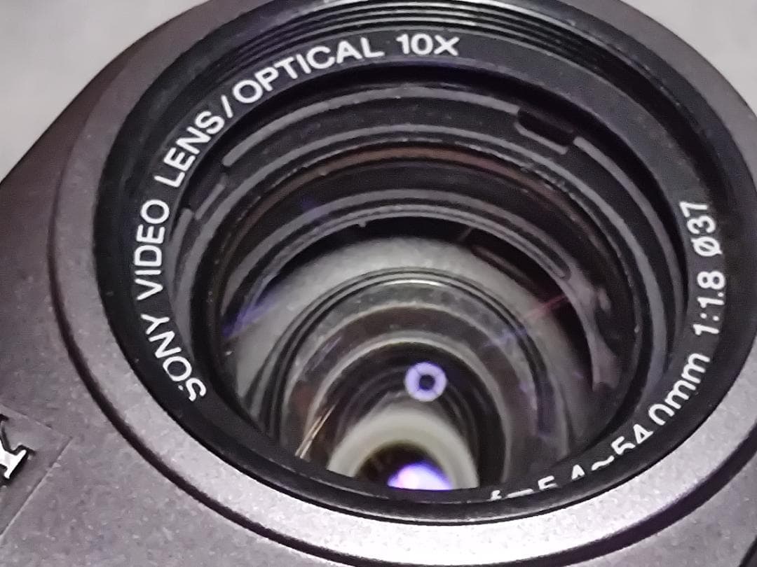 SONY ソニー　CCD-TR11　8mmビデオカメラ　ハンディカム