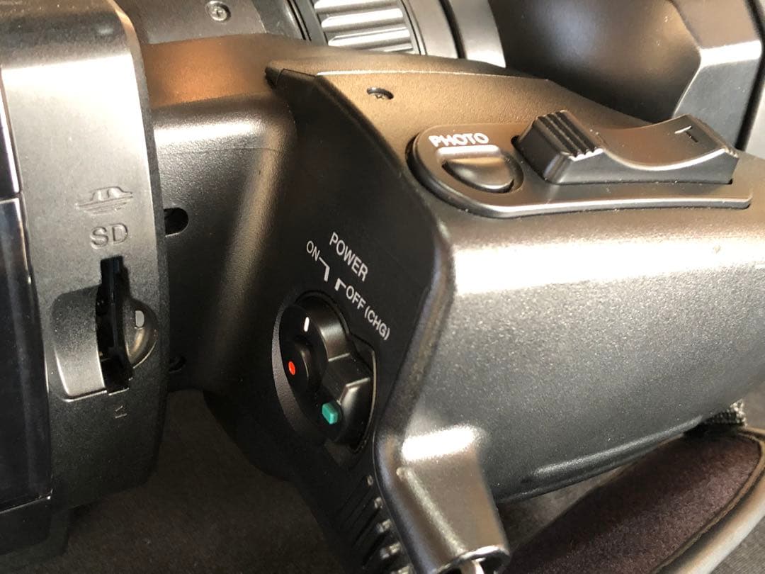 AVCHDカムコーダー SONY HXR-MC2000J 動作品 大型ケース付き