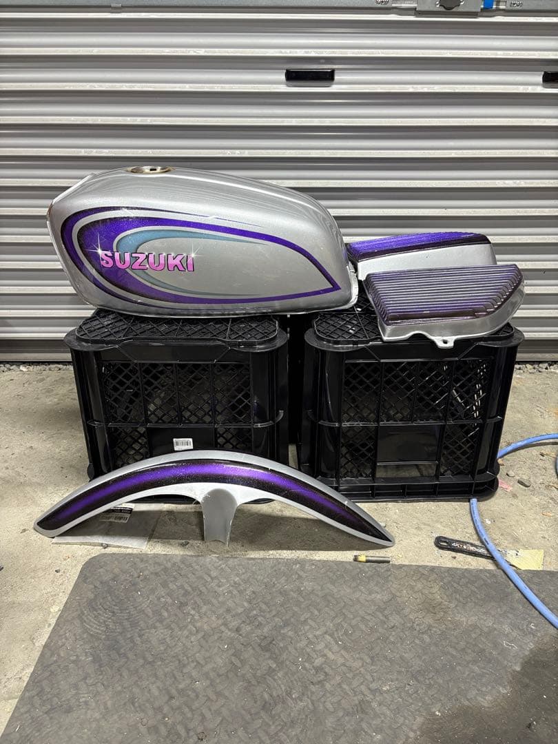 Suzuki gt380外装セット　b7タンク！