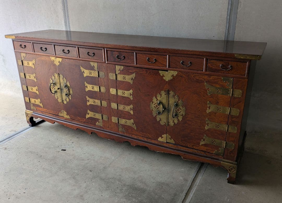 李朝家具の韓国箪笥　アジアン家具　アンティーク