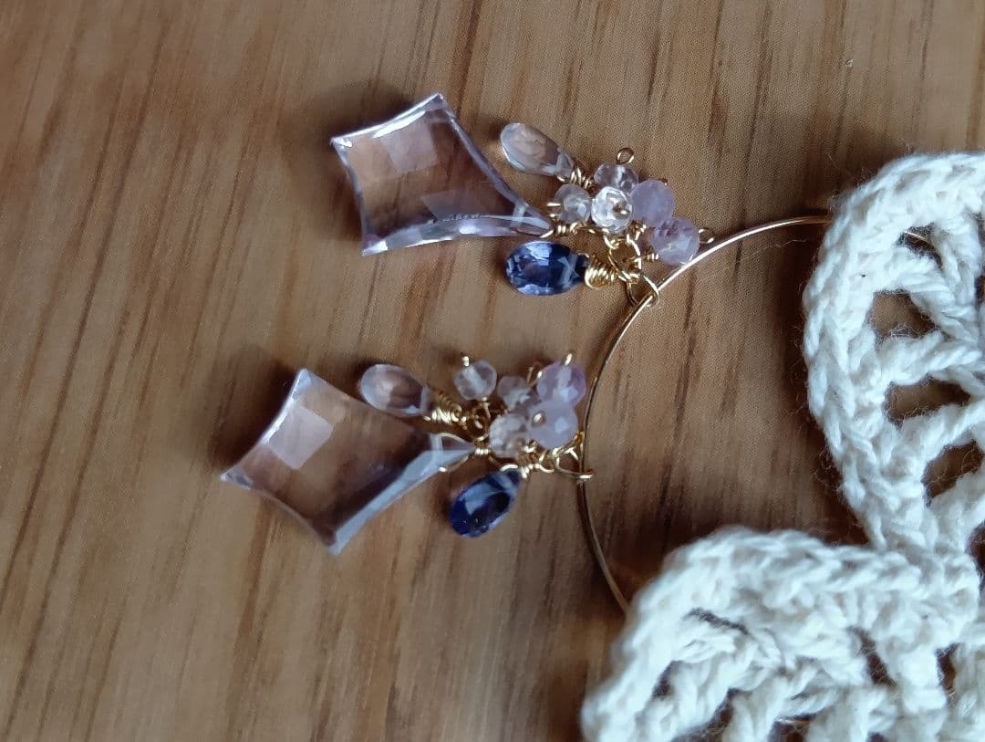 590/14kgfパープルフローライト×カイヤナイト他８点ピアス