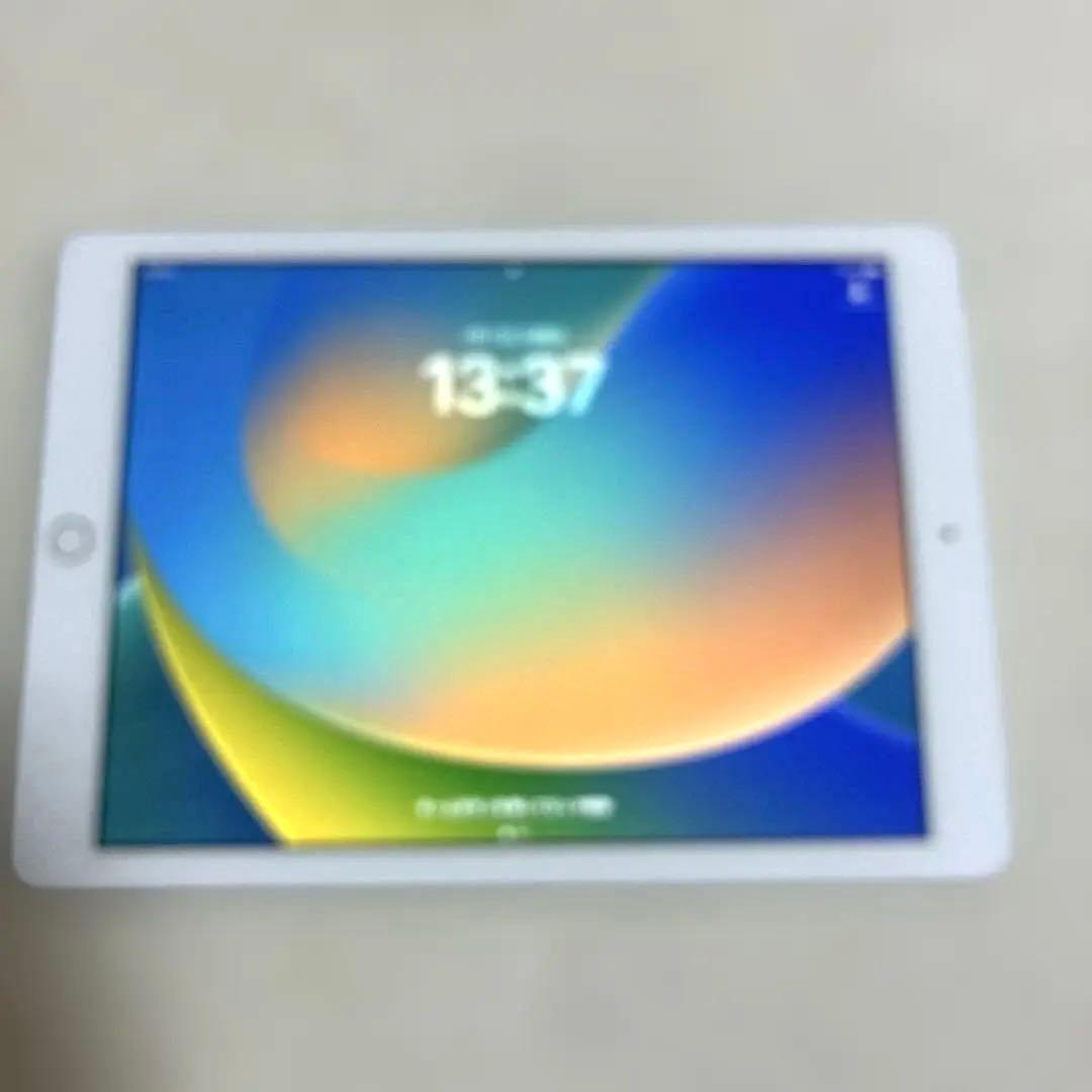 Apple iPad 第五世代2017年モデルシルバー