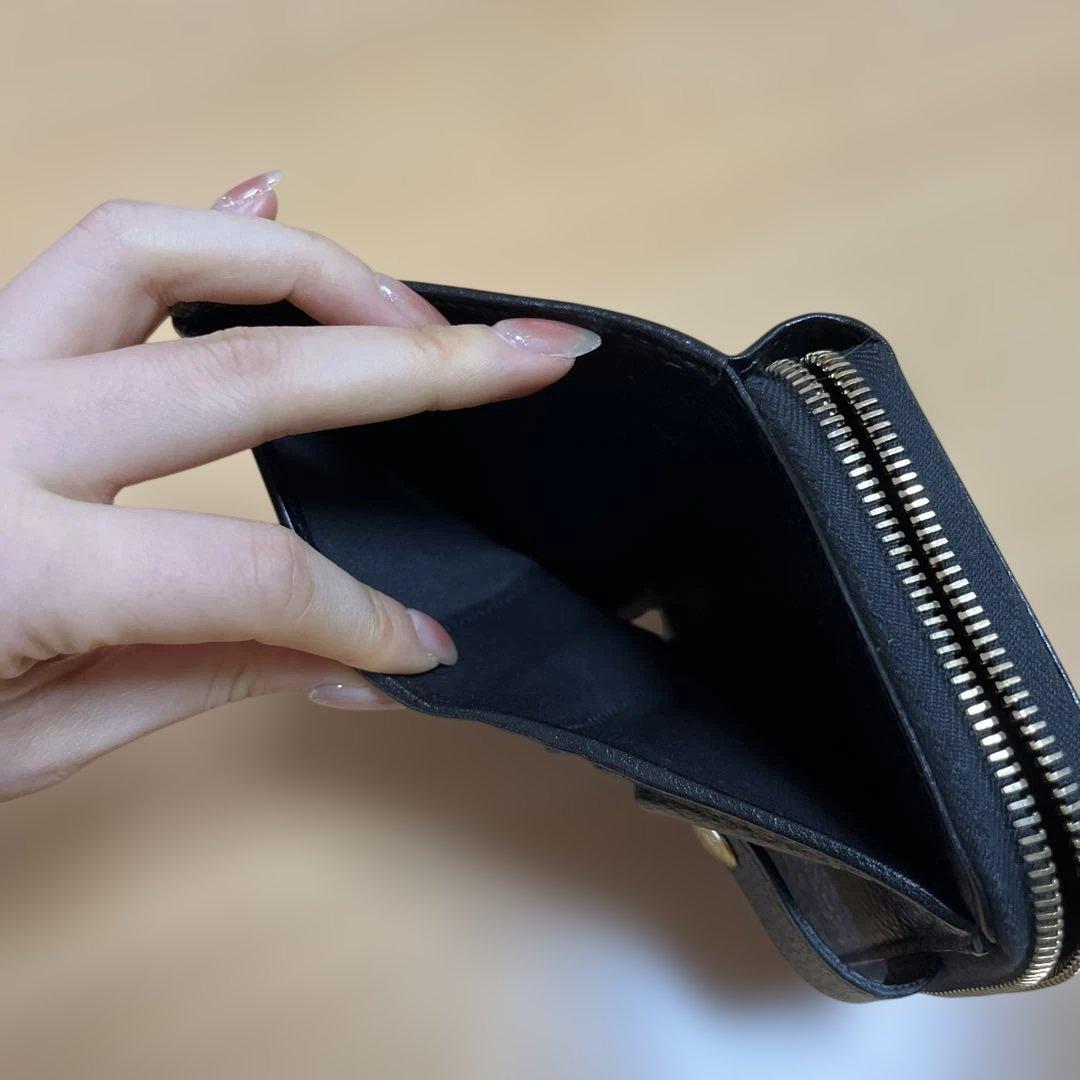 【即購入大歓迎】IL BISONTE 財布二つ折り 小銭入れ付 ブラック