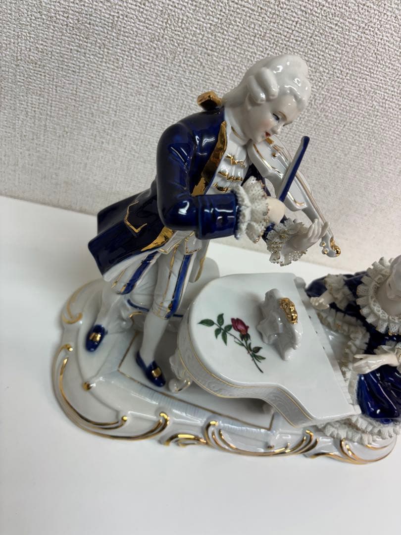 加藤工芸　レースドール　置物　人形　貴族　ピアノ&バイオリン