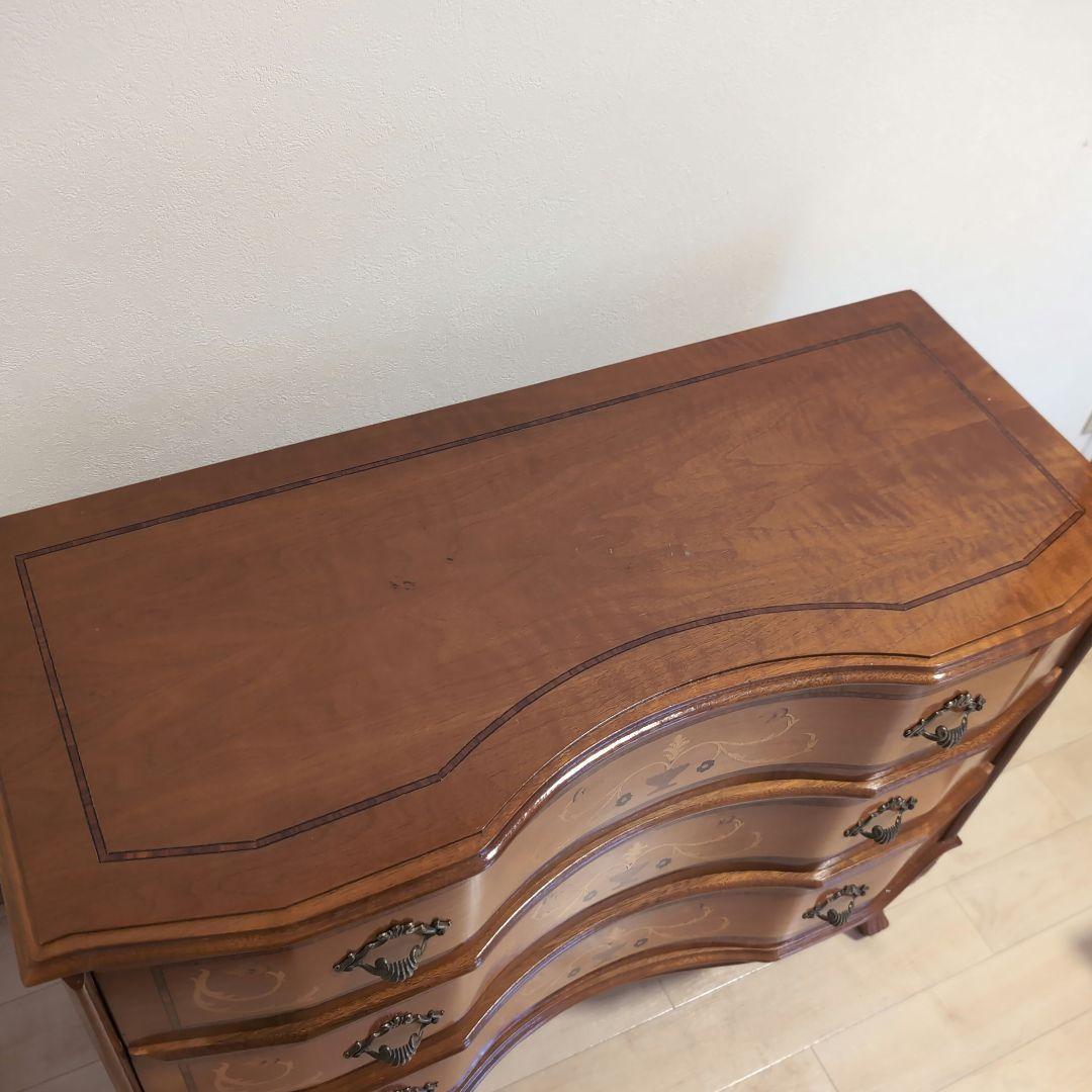 イタリア　タロッコ製　木製チェスト 3段 引き出し付き　猫脚　象嵌細工