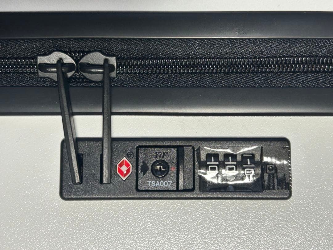 ファミペイオリジナルスーツケース ファミリーマート キャリーケース　レア