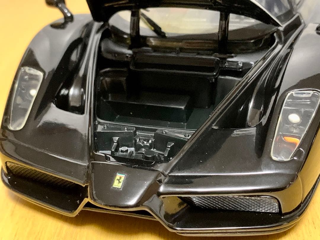 希少ブラック 100% ホットウィール エンツォ フェラーリ 1/18