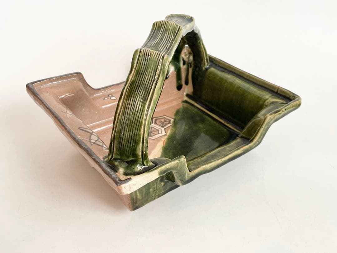 陶芸家　加藤十右衛門　赤織部　手鉢　手付菓子鉢　鳴海織部　菓子器　懐石　共箱