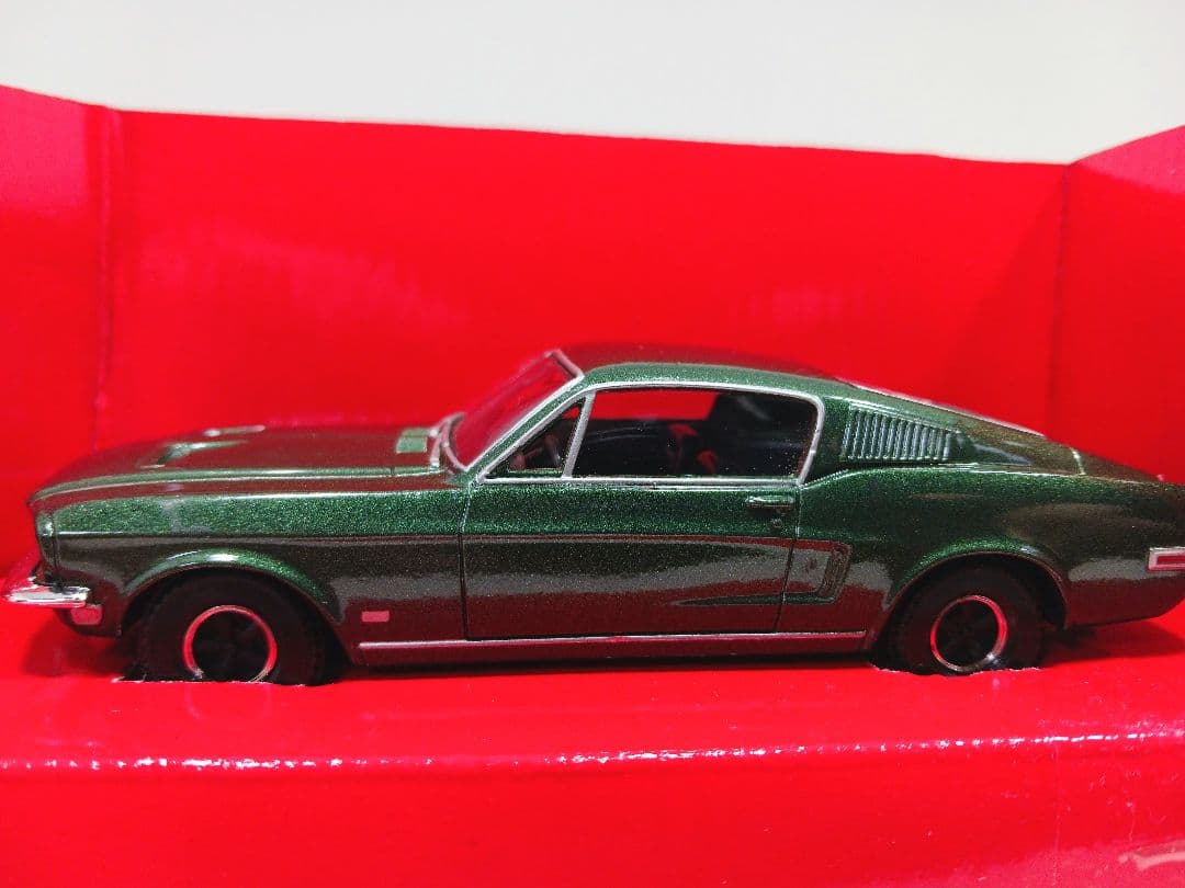 コーギー ブリット マスタング ミニカー
