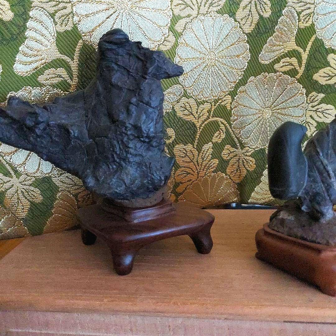 【最終価格】紀州名産　古谷石　銘、親子鶏　　谷本百穂箱書付　水石　盆石