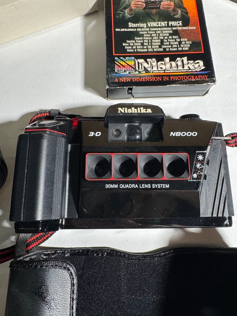 Nishika N8000 3D カメラ マニュアルビデオ ストロボ付き