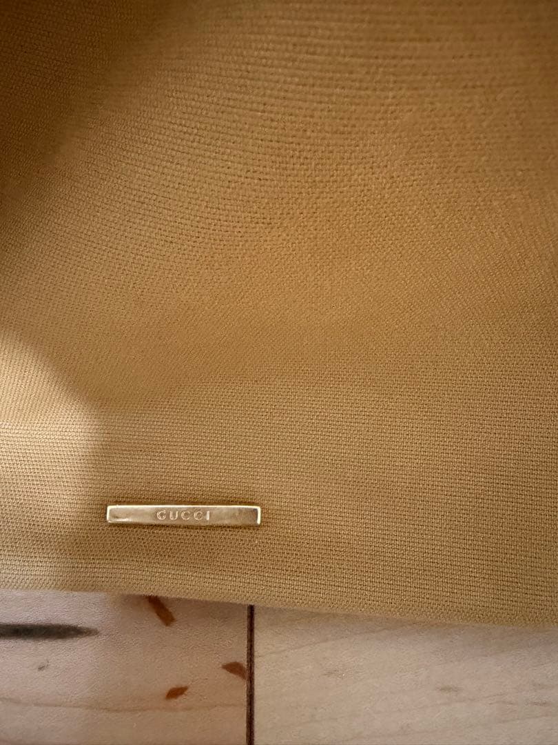 GUCCI ベージュ ショルダーバッグ