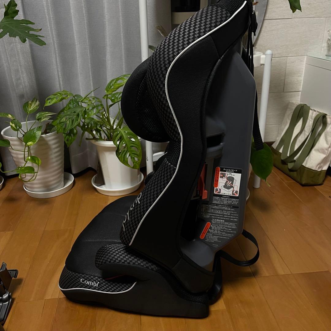 新品未使用　チャイルド　ジュニアシート　ジョイトリップ　エッグショック　コンビ