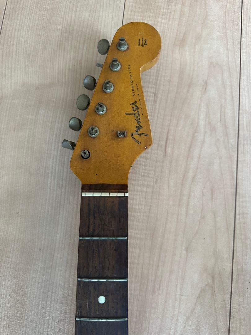 Fender ストラトキャスター ブラック