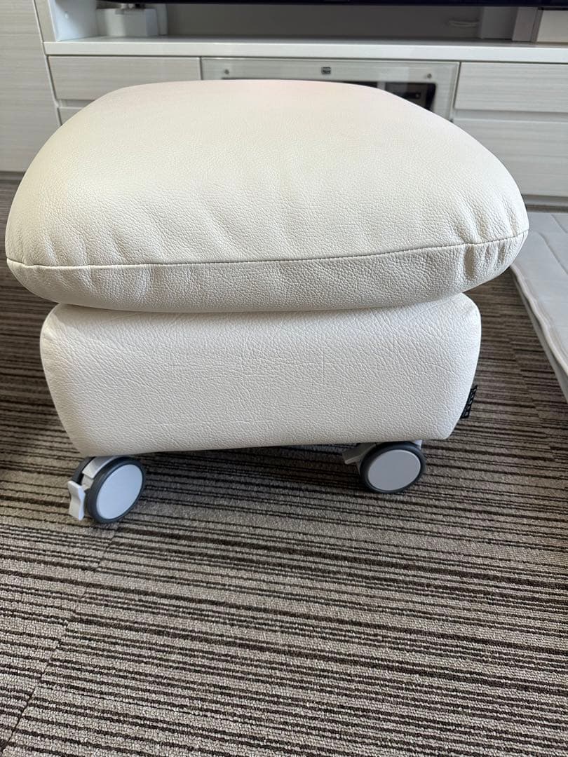 専用です。本革⭐︎オットマン